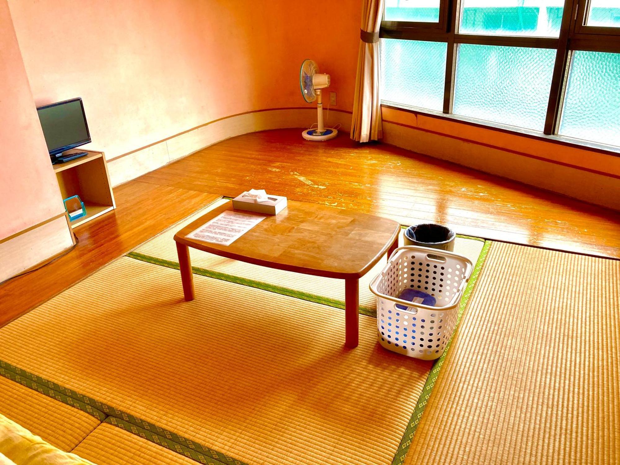 Hostel Hakuseiso Naha Ngoại thất bức ảnh